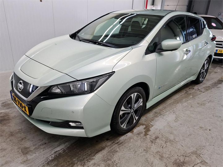 NISSAN LEAF 2018 sjnfaaze1u0011380