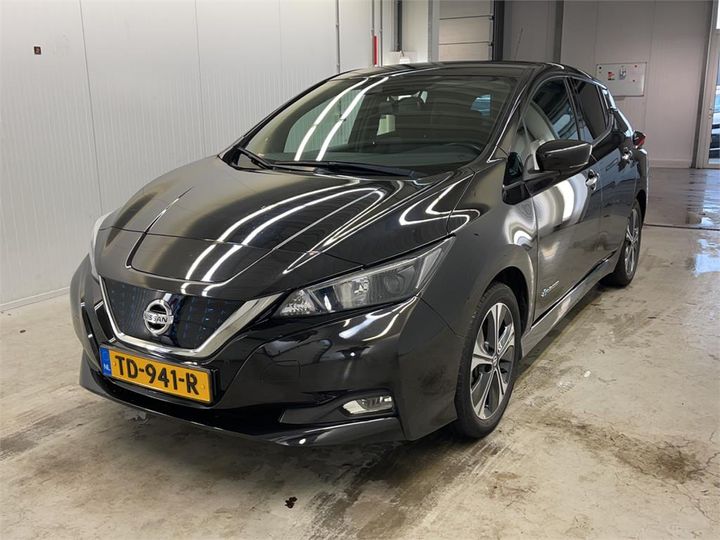 NISSAN LEAF 2018 sjnfaaze1u0021079