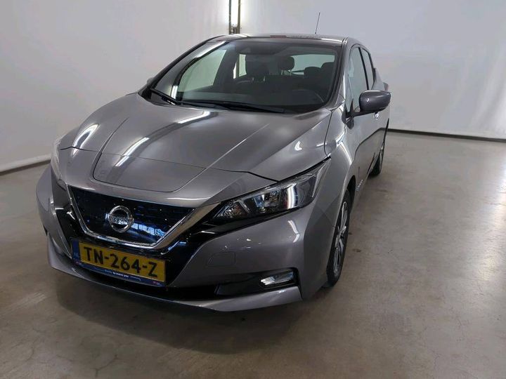 NISSAN LEAF 2018 sjnfaaze1u0024048