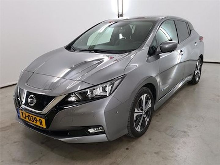 NISSAN LEAF 2018 sjnfaaze1u0025830