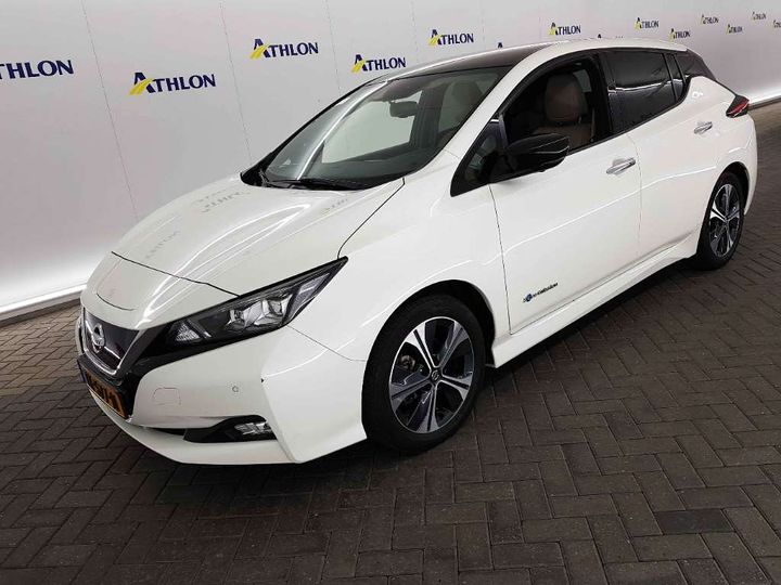 NISSAN LEAF 2018 sjnfaaze1u0031921