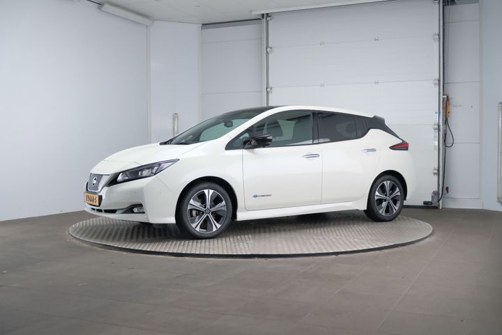 NISSAN LEAF 2018 sjnfaaze1u0035855