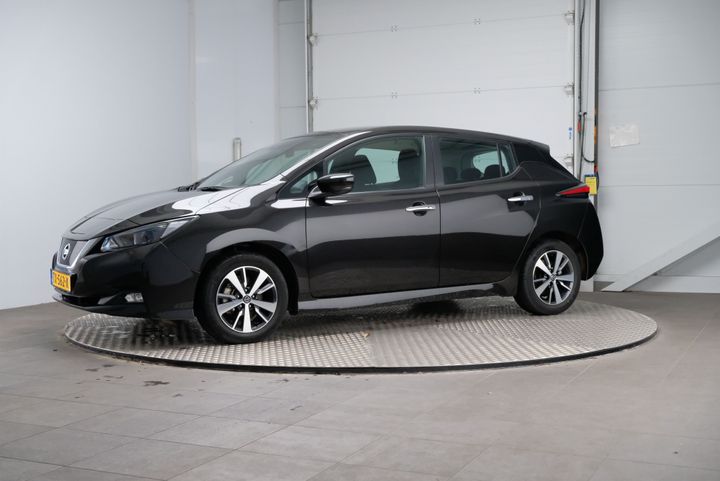 NISSAN LEAF 2018 sjnfaaze1u0039169