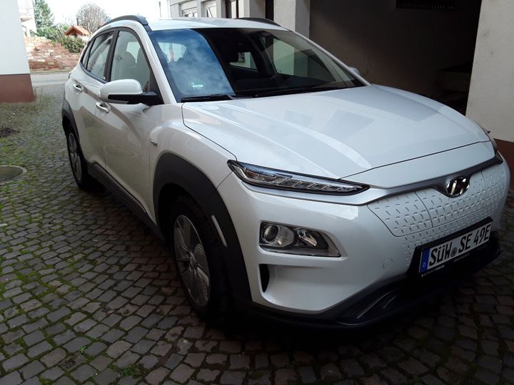 HYUNDAI KONA 2021 tmak281gflj016344