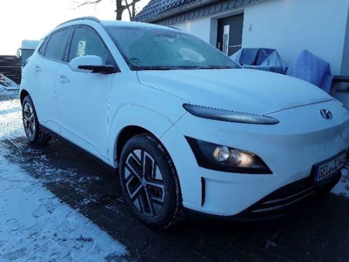 HYUNDAI KONA 2022 tmak281hfnj046401