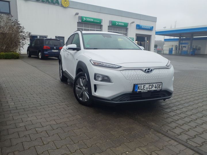 HYUNDAI KONA 2021 tmak381gflj018956