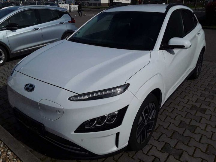 HYUNDAI KONA 2022 tmak381gfnj051699