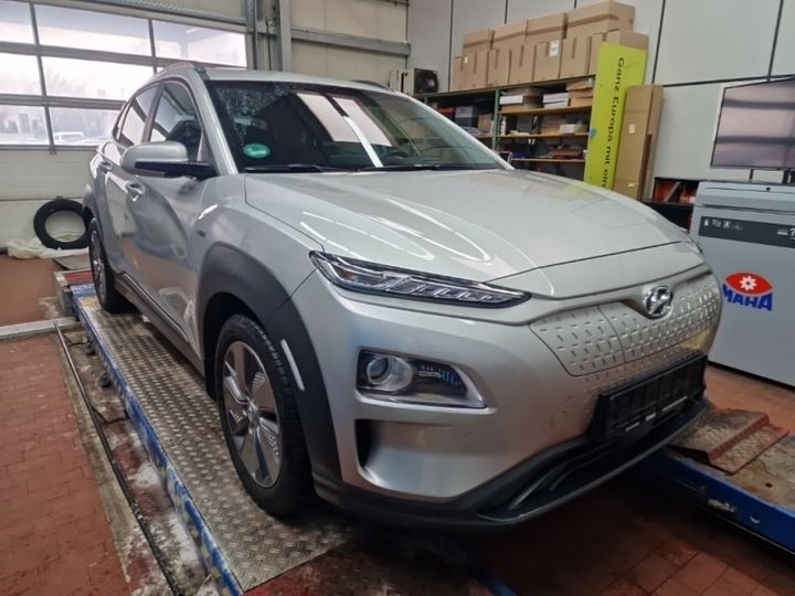 HYUNDAI KONA 2021 tmak581gflj018420