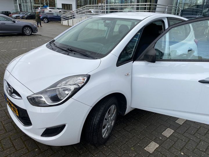 HYUNDAI IX20 2011 tmapt81cabj006281