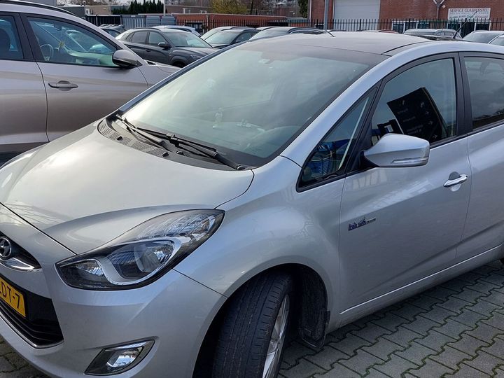 HYUNDAI IX20 2012 tmapu81cacj073976