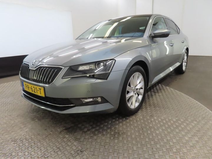 SKODA SUPERB 2017 tmbab9np4j7519800