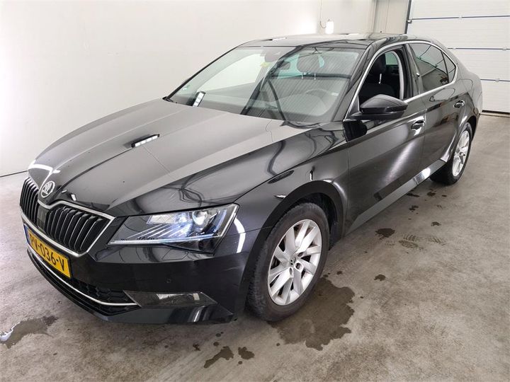 SKODA SUPERB 2018 tmbab9np7j7513859