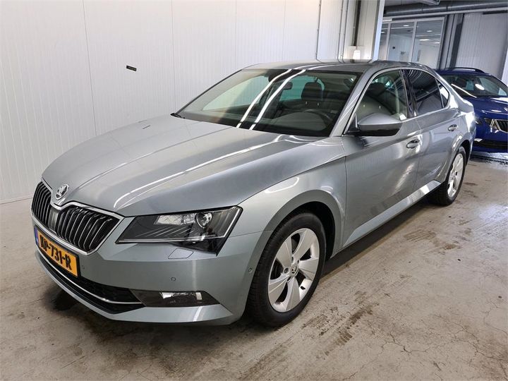 SKODA SUPERB 2017 tmbab9np8h7506610