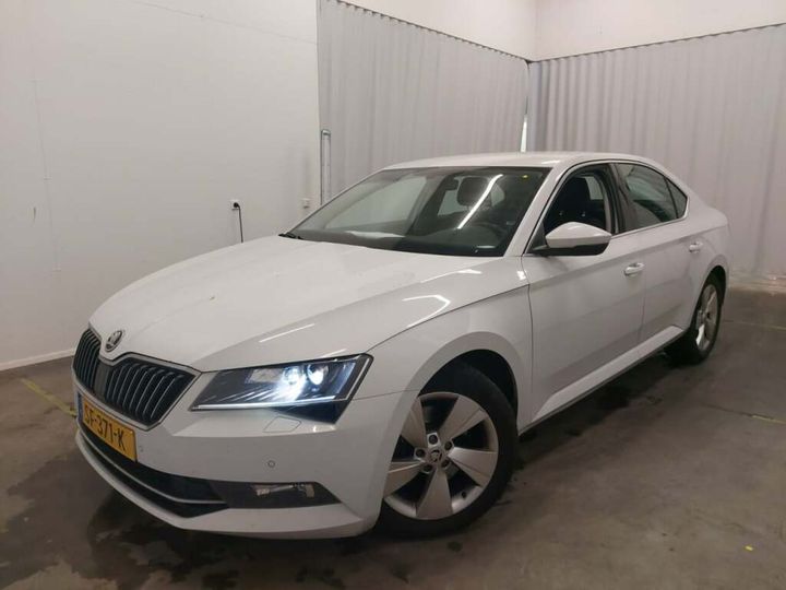 SKODA SUPERB 2018 tmbab9np8j7574542