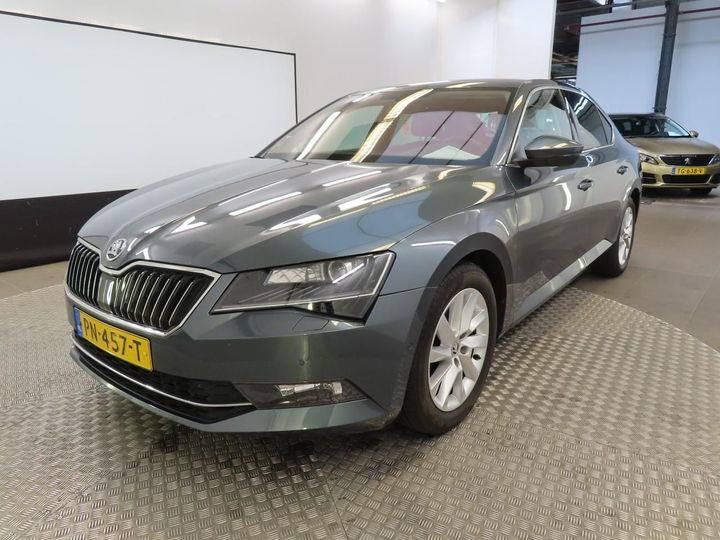 SKODA SUPERB 2017 tmbab9np9j7511644