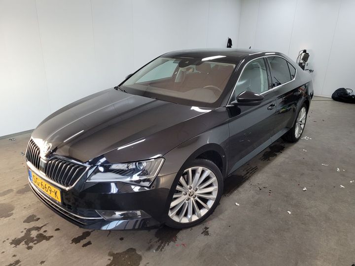 SKODA SUPERB 2018 tmbab9npxj7576213