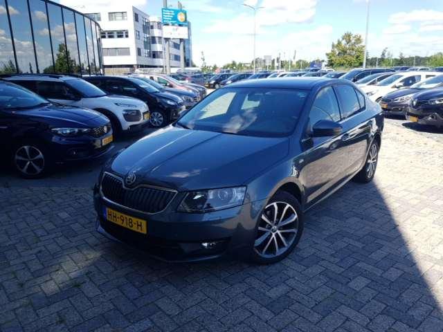 SKODA OCTAVIA 2015 tmbag6ne8g0110852