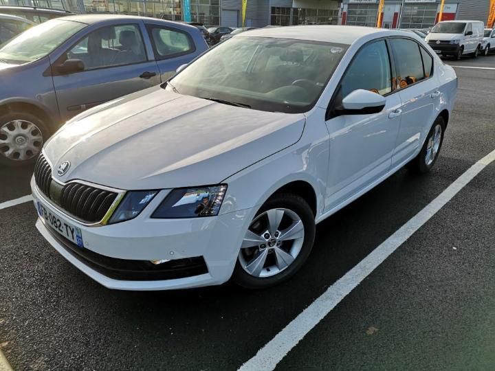 SKODA OCTAVIA 2018 tmbag7ne2k0058689