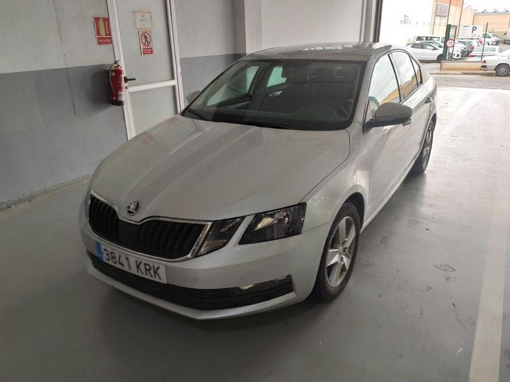 SKODA OCTAVIA 2018 tmbag7ne3j0354111