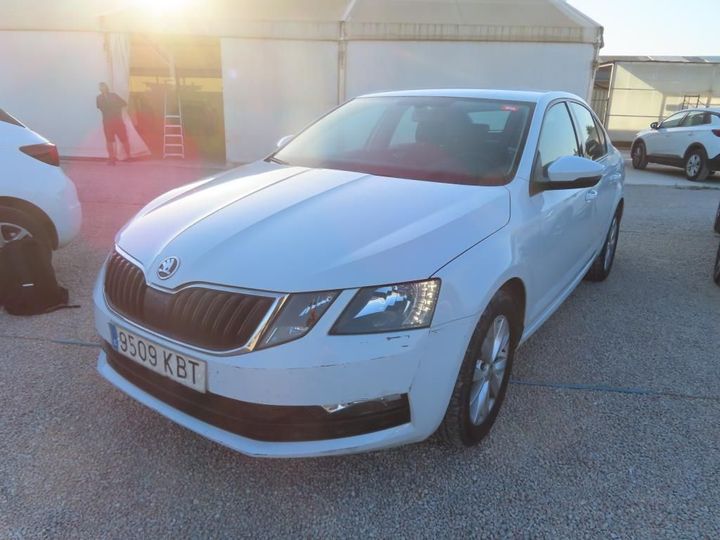 SKODA OCTAVIA 2017 tmbag7ne6j0104300