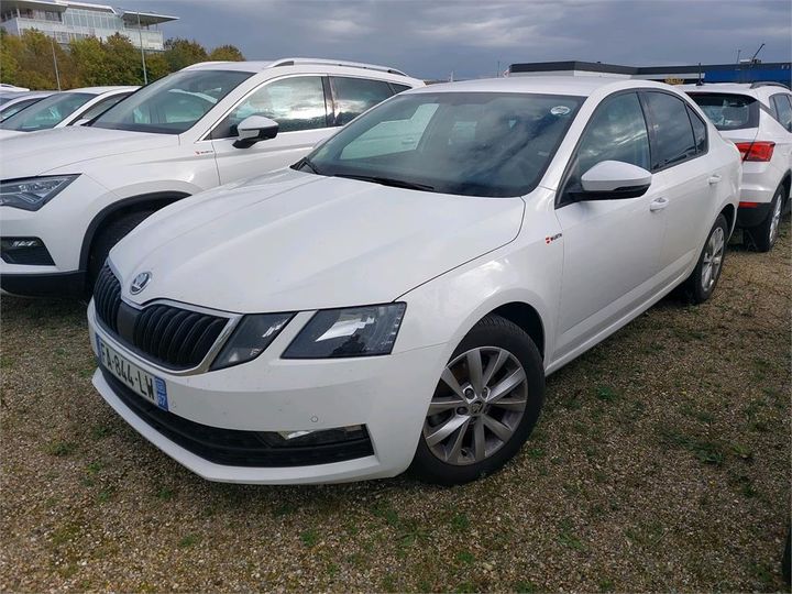 SKODA OCTAVIA 2018 tmbag7ne6k0022617