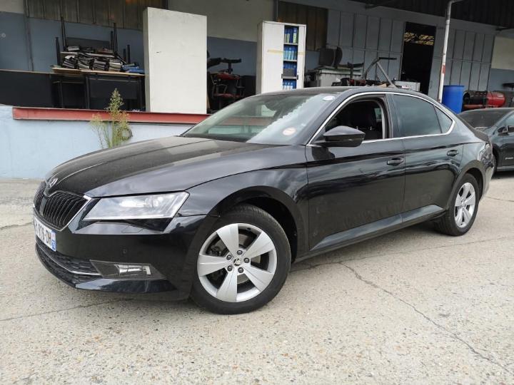 SKODA SUPERB 2018 tmbag7np3j7535217