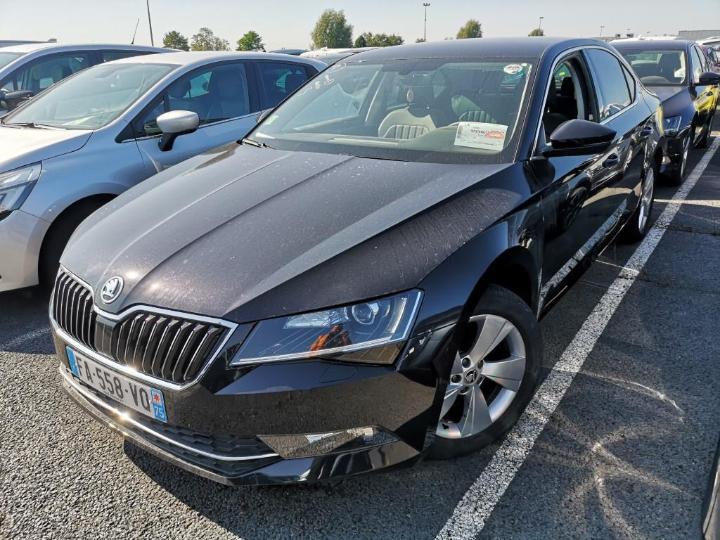 SKODA SUPERB 2018 tmbag7np7j7610212