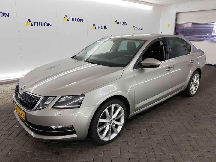 SKODA OCTAVIA 2017 tmbag9ne0j0082161