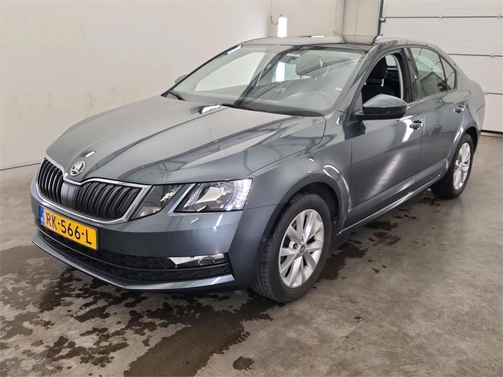 SKODA OCTAVIA 2018 tmbag9ne0j0211628