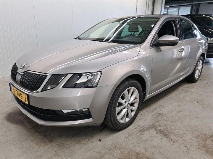 SKODA OCTAVIA 2017 tmbag9ne2j0120702