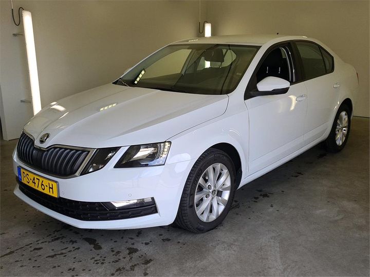 SKODA OCTAVIA 2017 tmbag9ne2j0131263