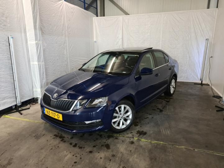 SKODA OCTAVIA 2017 tmbag9ne4j0065590