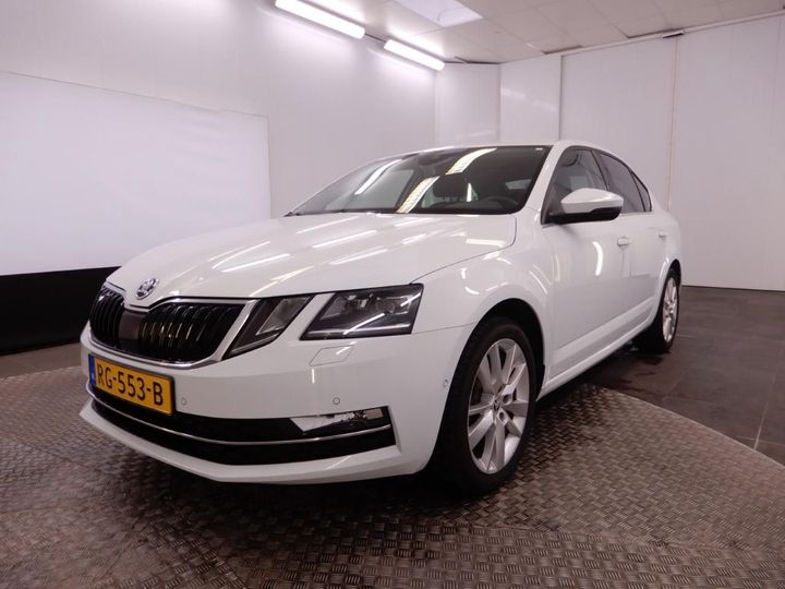 SKODA OCTAVIA 2017 tmbag9ne4j0184255