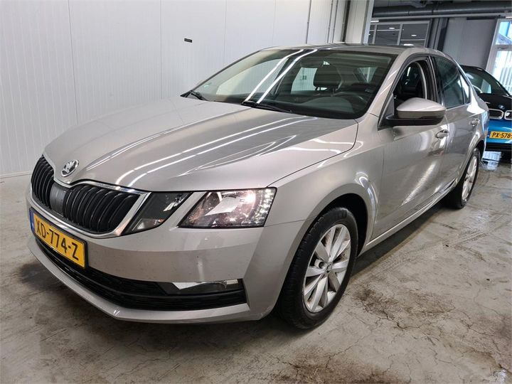 SKODA OCTAVIA 2018 tmbag9ne5k0056849