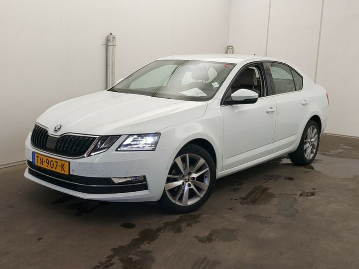 SKODA OCTAVIA 2018 tmbag9ne6k0014397