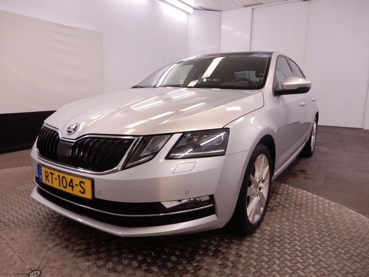 SKODA OCTAVIA 2018 tmbag9ne7j0246358