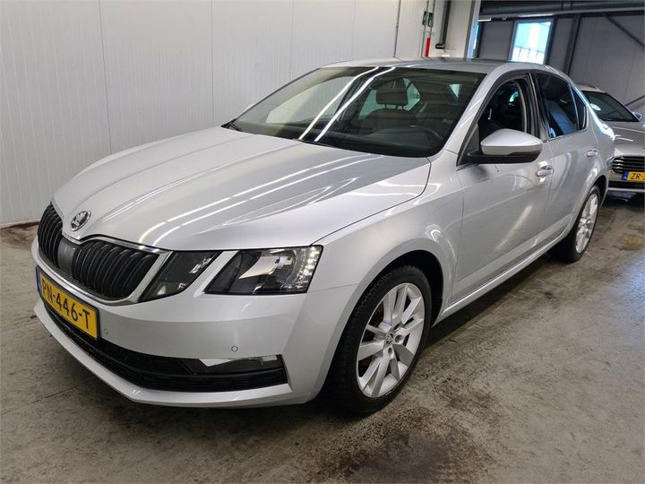 SKODA OCTAVIA 2017 tmbag9nexj0123315