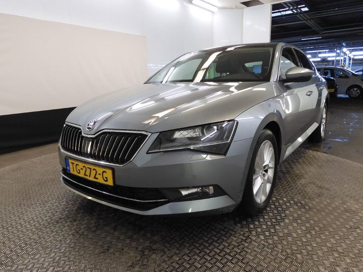 SKODA SUPERB 2018 tmbag9np2j7597803