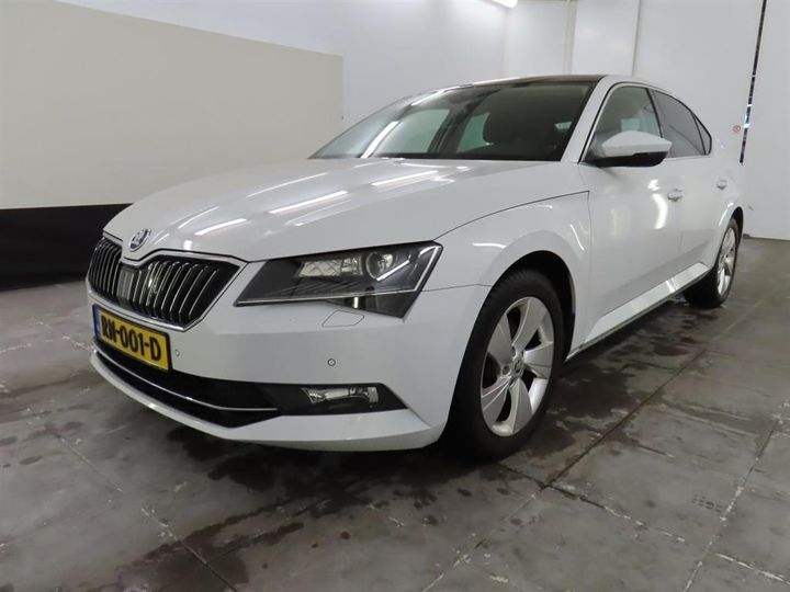 SKODA SUPERB 2018 tmbag9np3j7508143