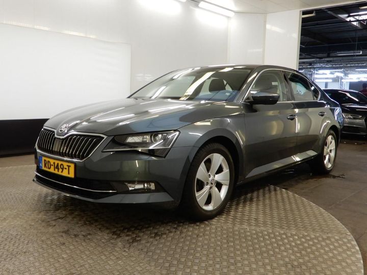 SKODA SUPERB 2018 tmbag9np4j7533942