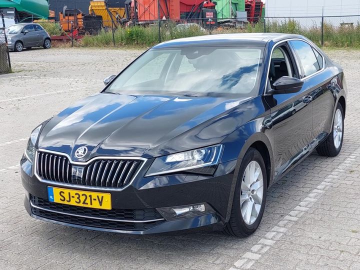 SKODA SUPERB 2018 tmbag9np6j7583659