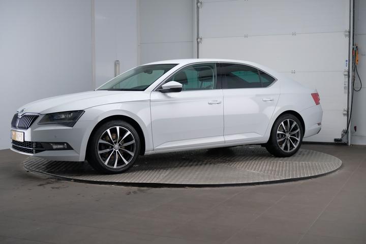 SKODA SUPERB 2017 tmbag9np7h7022588