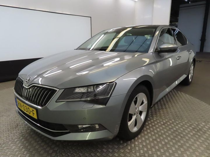 SKODA SUPERB 2018 tmbag9np7j7512325