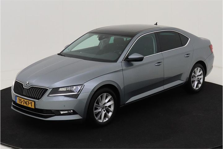 SKODA SUPERB 2018 tmbag9np8j7591763