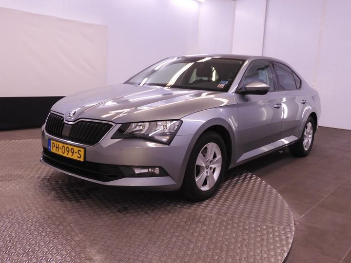 SKODA SUPERB 2017 tmbag9np9j7504873