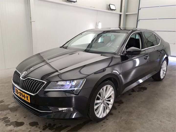 SKODA SUPERB 2018 tmbag9np9j7605444