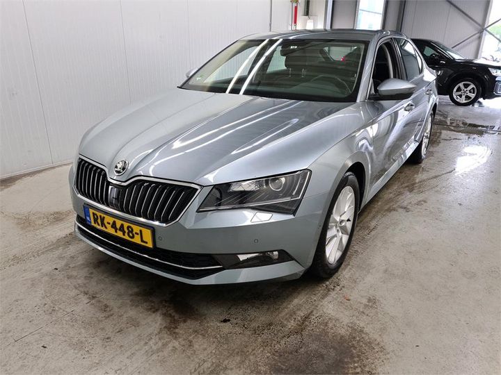 SKODA SUPERB 2018 tmbag9npxj7545755