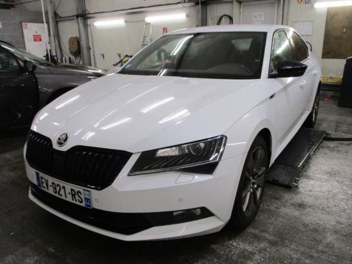 SKODA SUPERB 2018 tmbah7np2j7568383