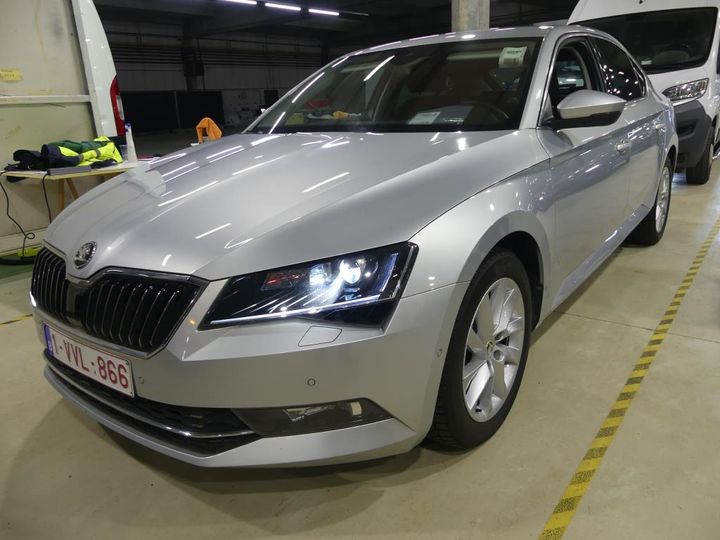 SKODA SUPERB 2019 tmbah7np3k7057685