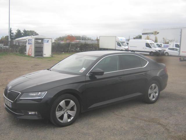 SKODA SUPERB 2018 tmbah7np7j7610711